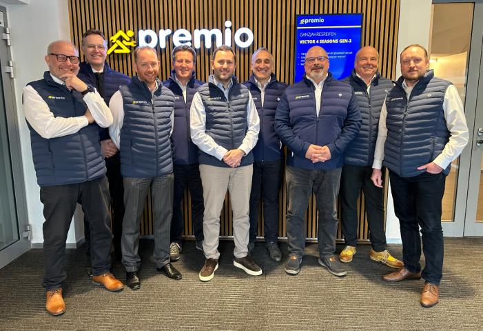 Premio Reifen + Autoservice Team der GRS